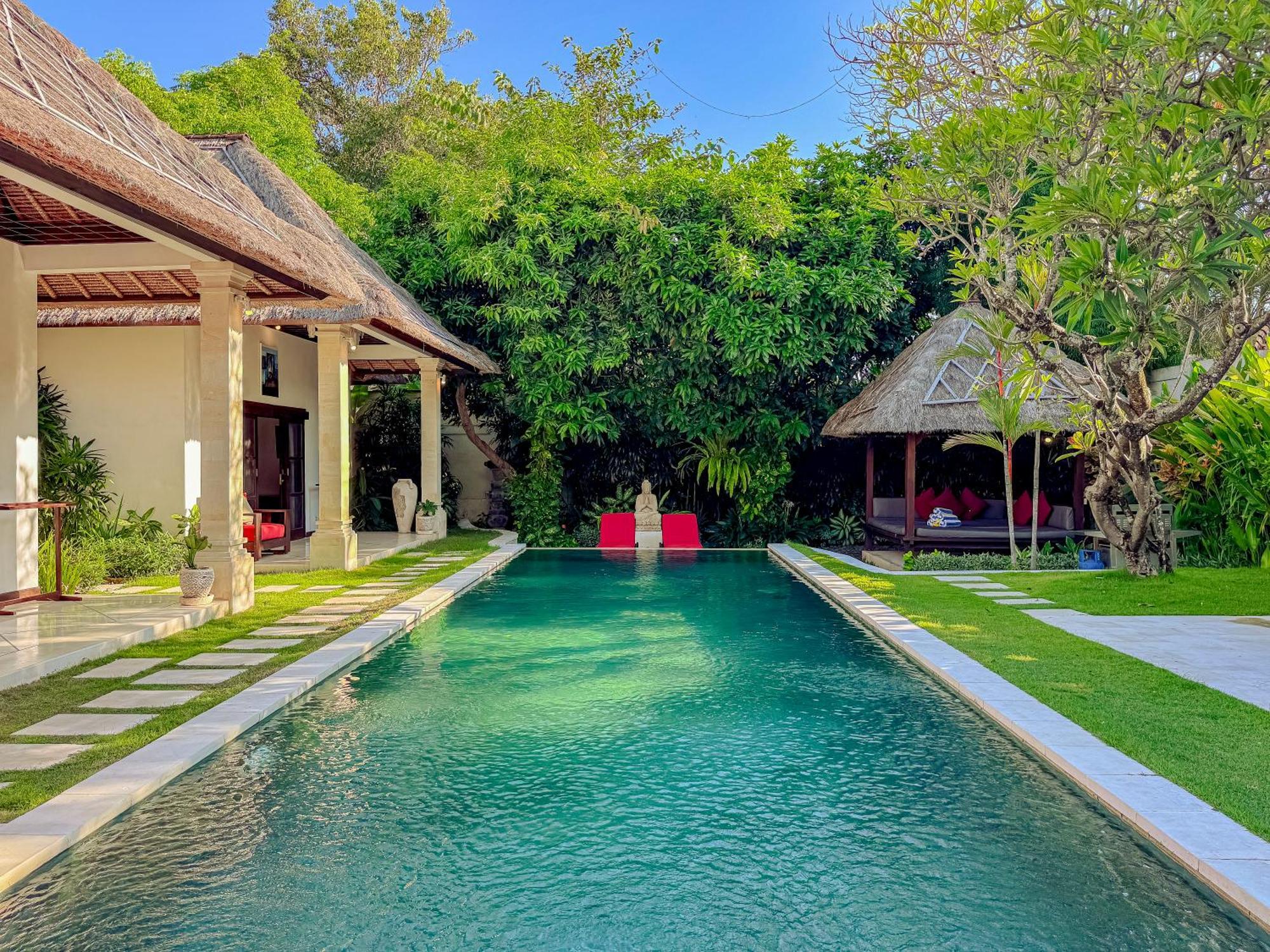 Villa Bugis Abimanyu Seminyak Pokoj fotografie