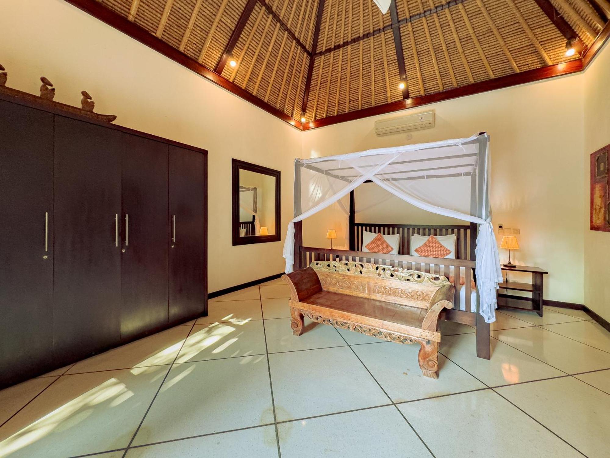 Villa Bugis Abimanyu Seminyak Pokoj fotografie
