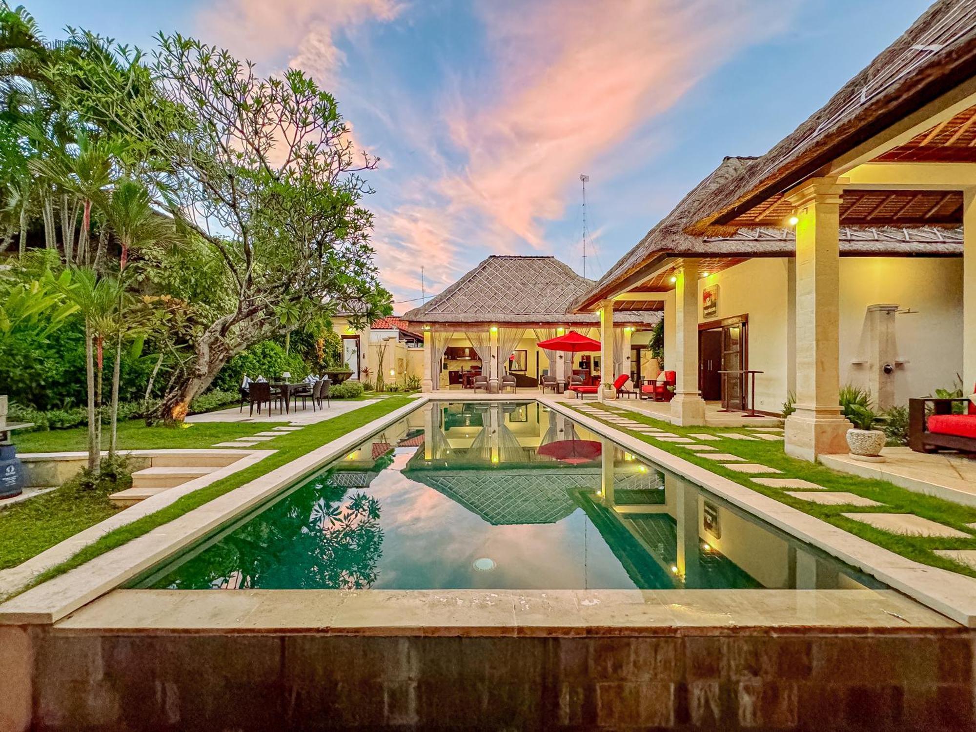 Villa Bugis Abimanyu Seminyak Pokoj fotografie