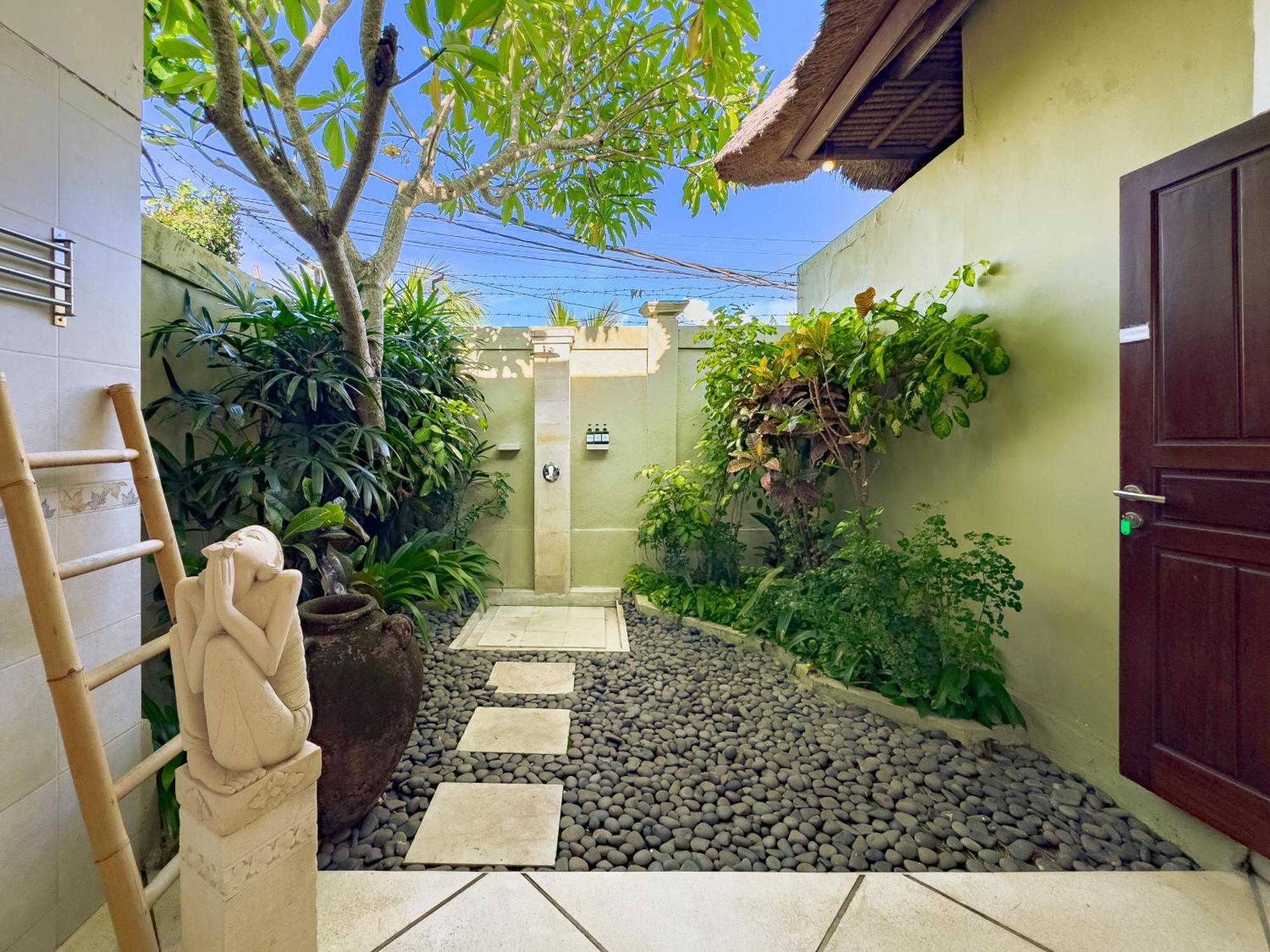 Villa Bugis Abimanyu Seminyak Pokoj fotografie