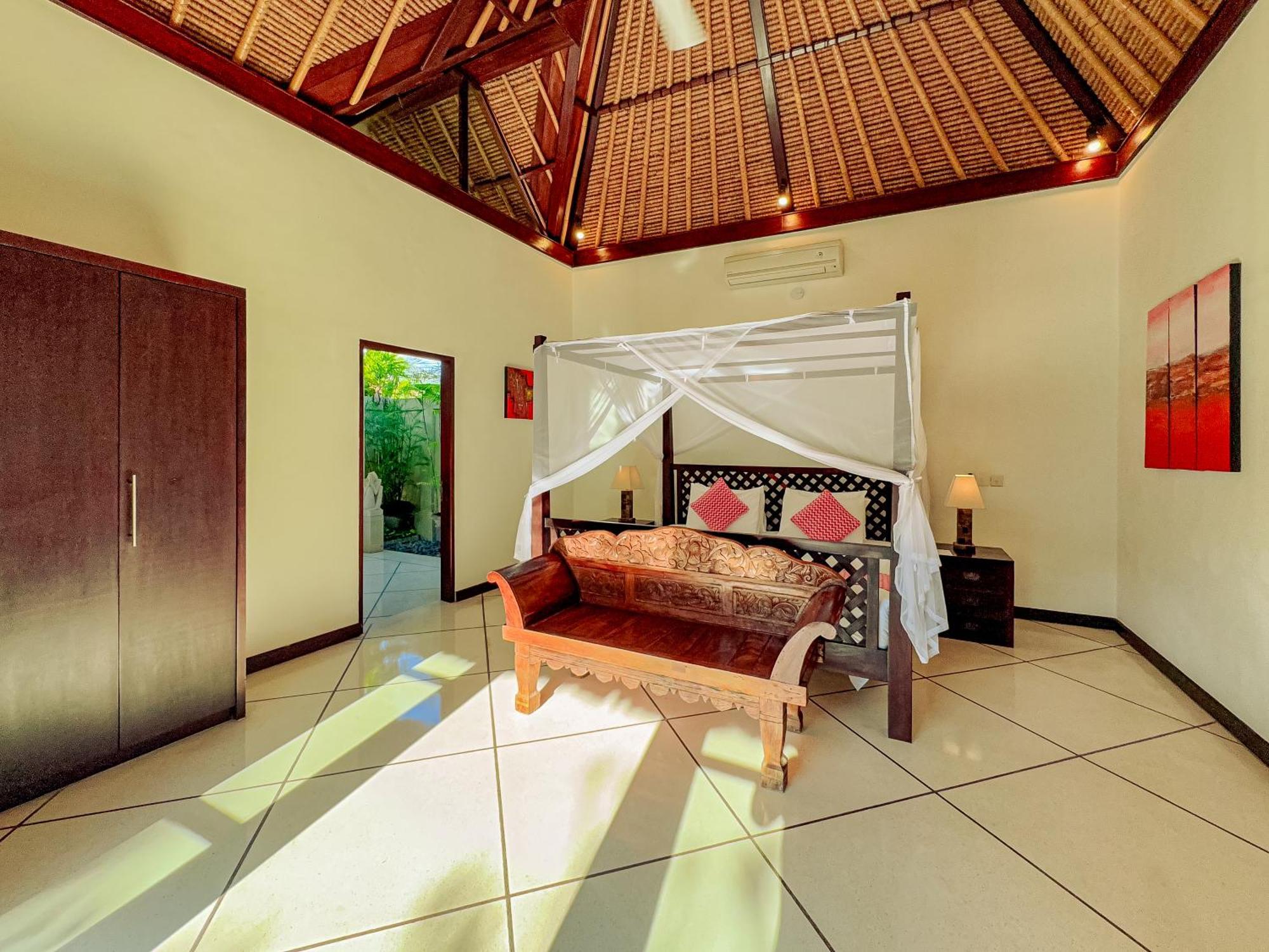Villa Bugis Abimanyu Seminyak Pokoj fotografie