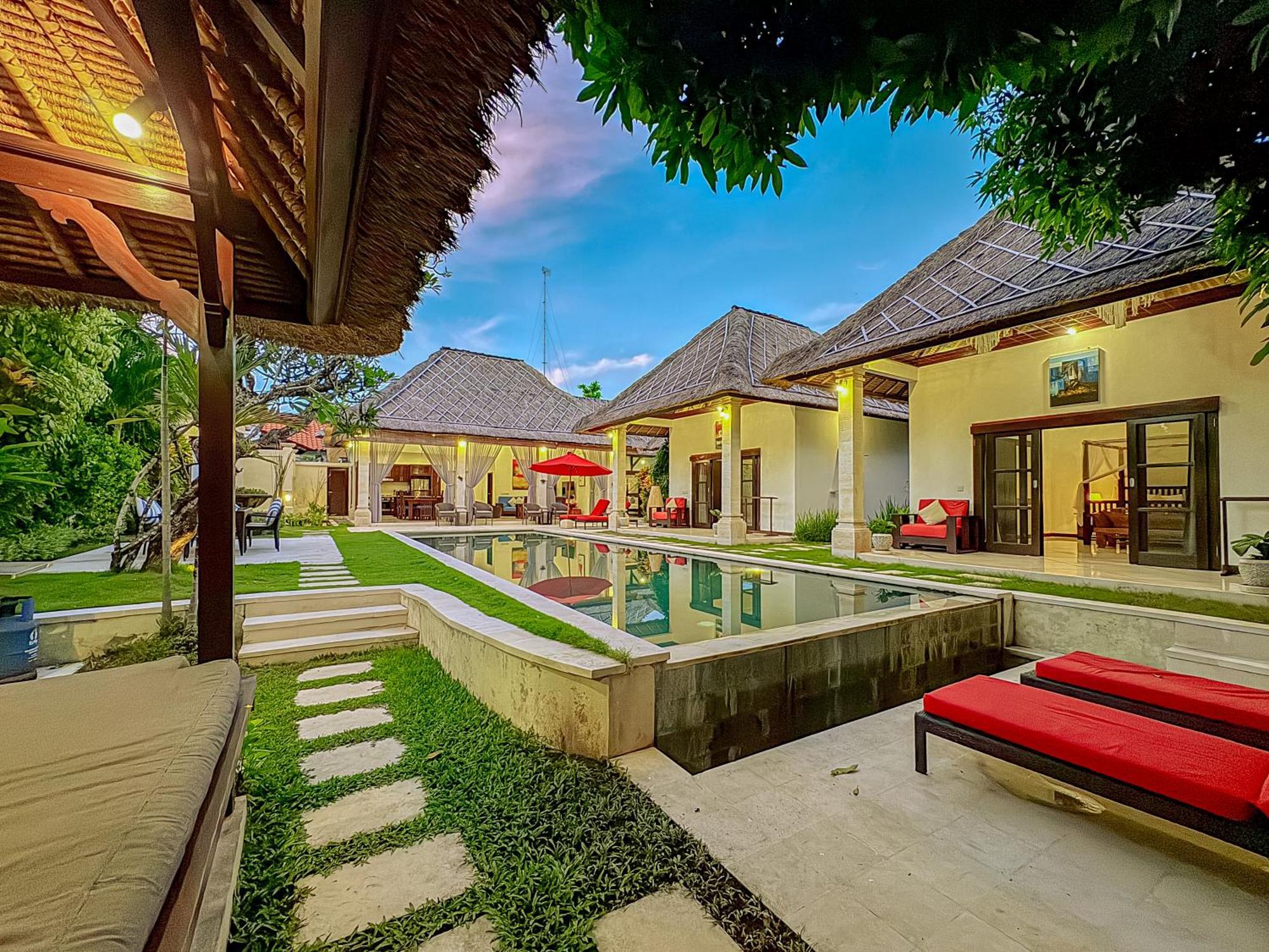 Villa Bugis Abimanyu Seminyak Pokoj fotografie